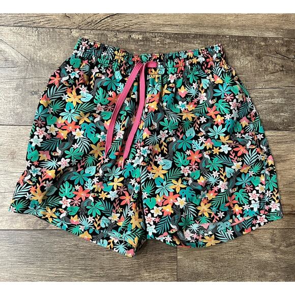 Chubbies The Bloomerangs XS 5.5” Inseam Black Floral Classic Swim Trunk - Picture 2 of 9